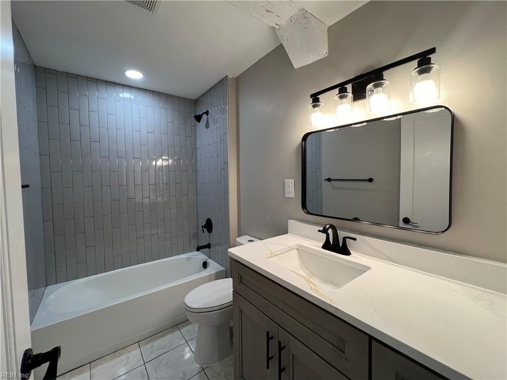 223 29th St #102 - Photo 5 of 24