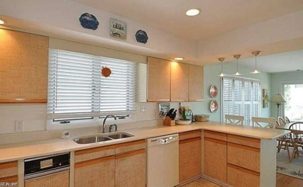 6606 Ocean Front Ave - Photo 3 of 11