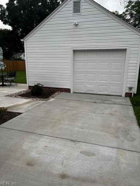 4208 Surf Ave - Photo 4 of 30