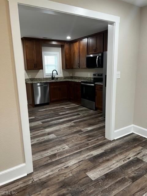 4208 Surf Ave - Photo 6 of 30