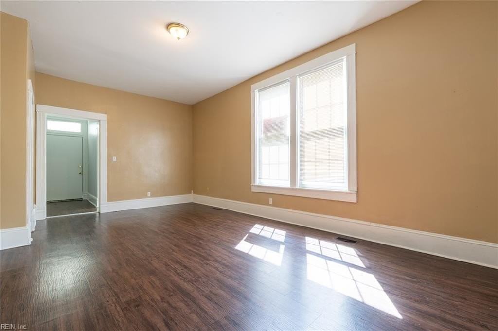 204 Finney Ave - Photo 5 of 44