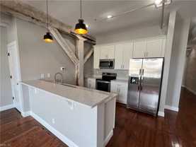 208 23rd St #212 - Photo 1 of 1
