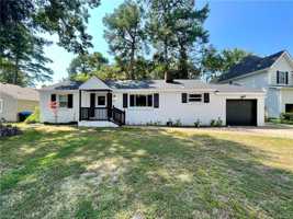 featured image of 3561 Champlain Ln