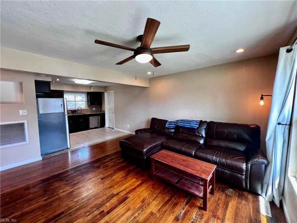 4864 Westgrove Rd - Photo 6 of 39