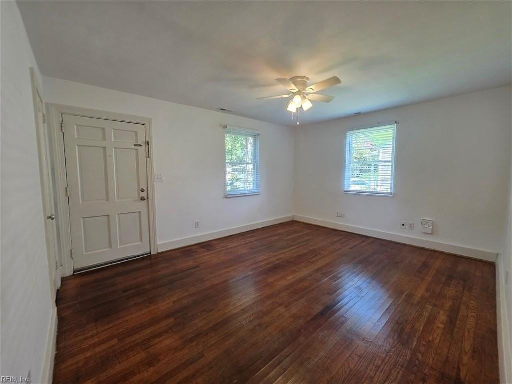 1523 Melrose Pkwy - Photo 5 of 17