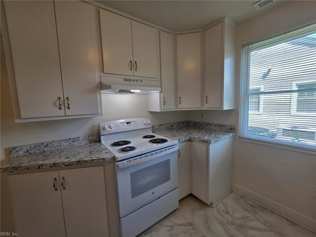 1523 Melrose Pkwy - Photo 7 of 17