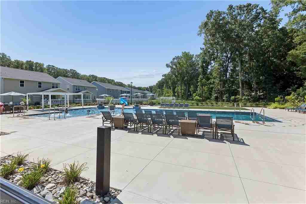 113 Big Woods Dr - Photo 4 of 33