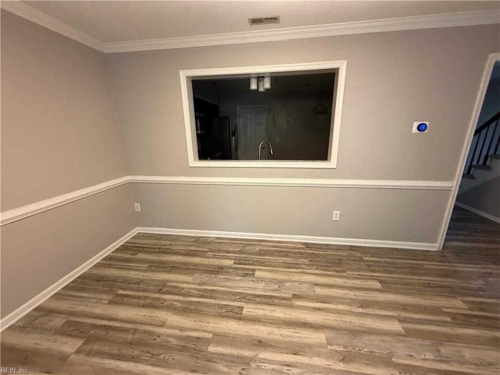 502 Kempsville Greens Ct - Photo 5 of 22