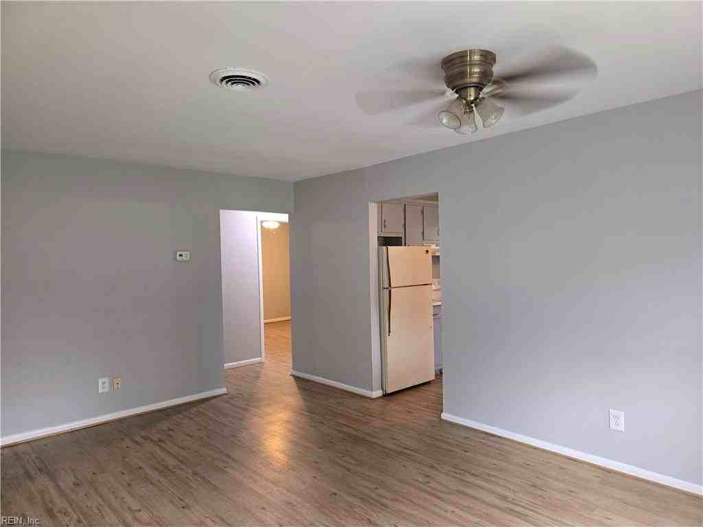 1818 S Streamline Dr - Photo 5 of 16