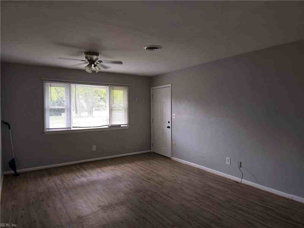 1818 S Streamline Dr - Photo 6 of 16