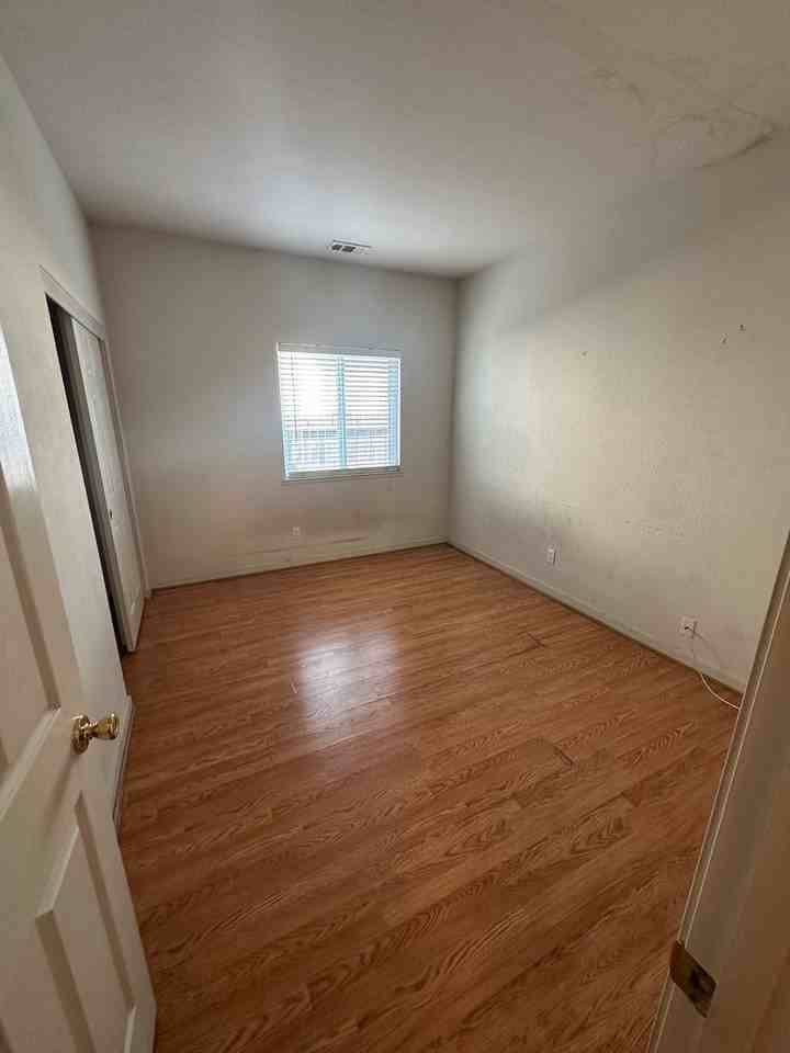 3527 Griffith Dr - Photo 6 of 12
