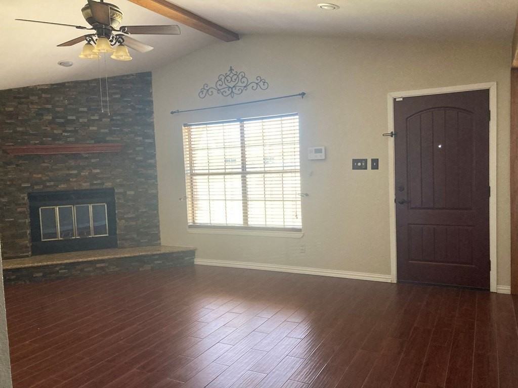1610 Parker St - Photo 6 of 23