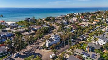 featured image of 438 La Mesa Ave