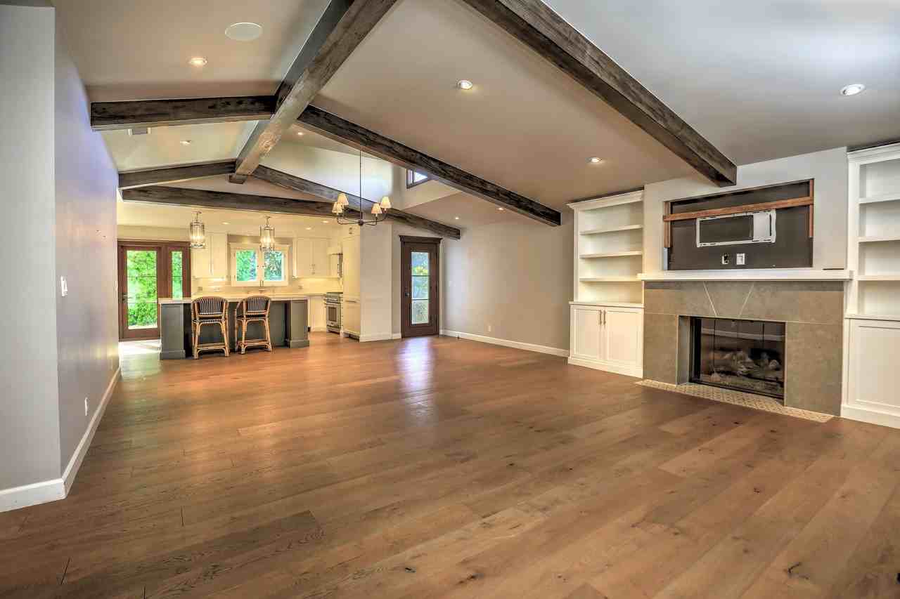 844 Meigs Rd - Photo 6 of 31