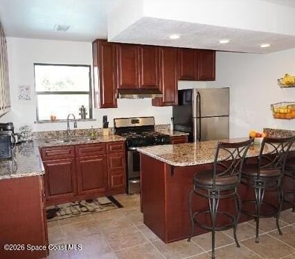 1833 Oakwood Trl - Photo 4 of 11