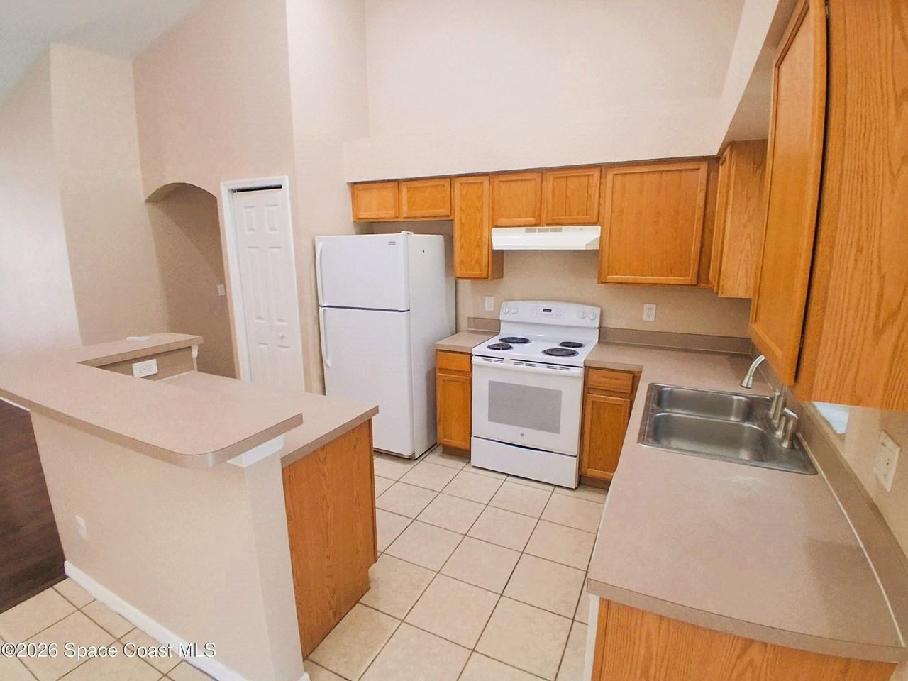 363 Halloran St Se - Photo 6 of 17