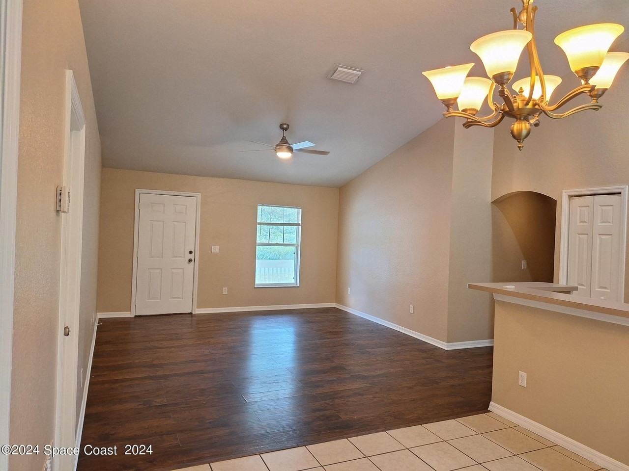 363 Halloran St Se - Photo 7 of 17