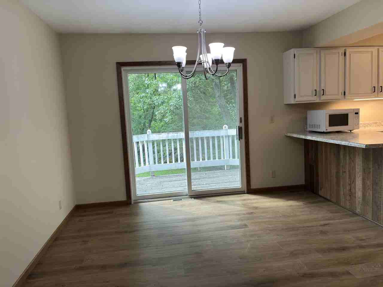 206 Thompson St - Photo 6 of 13