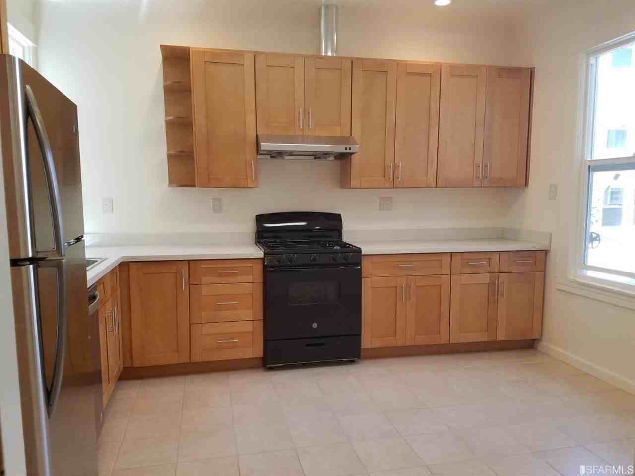 1662 Chestnut St #1664 - Photo 5 of 16