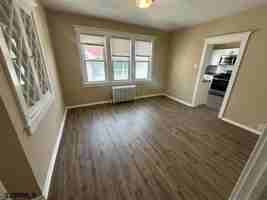 featured image of 9 N Rosborough Ave