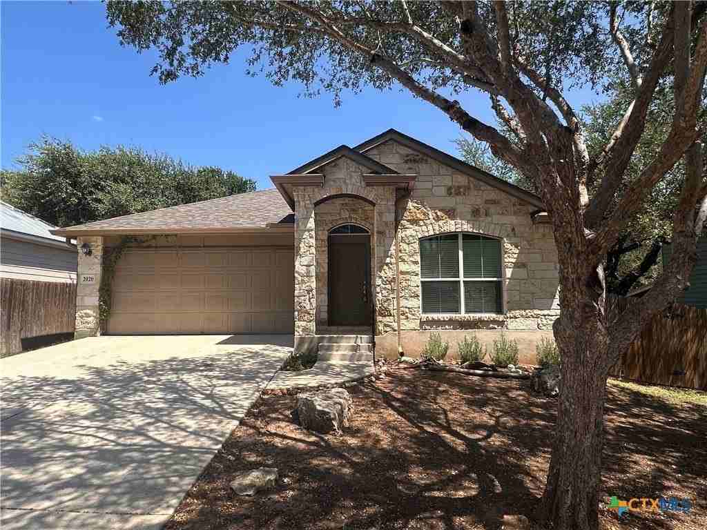 2020 Meadow View Dr - Photo 2 of 23