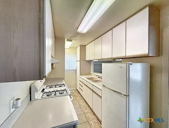 460 Comal Ave - Photo 2 of 15