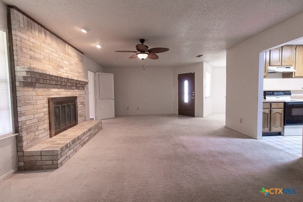 2018 Newton Dr - Photo 4 of 34