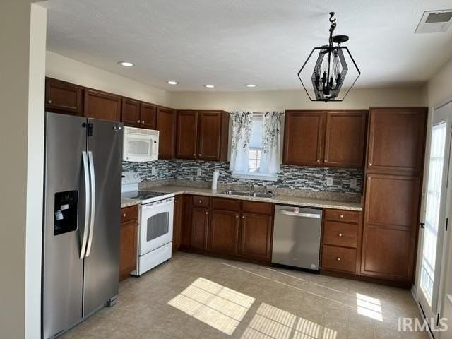 5685 Riverwalk Cir - Photo 6 of 15
