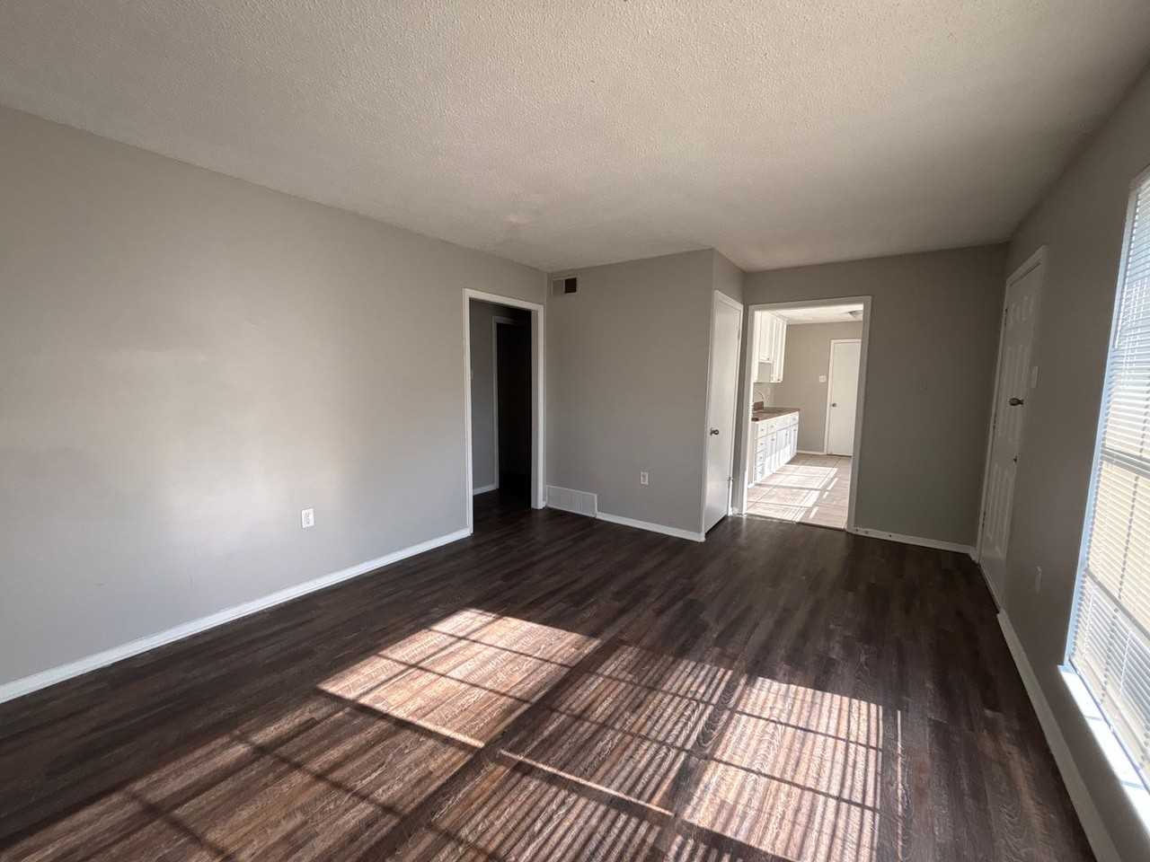 5158 Breckenwood Dr - Photo 6 of 17