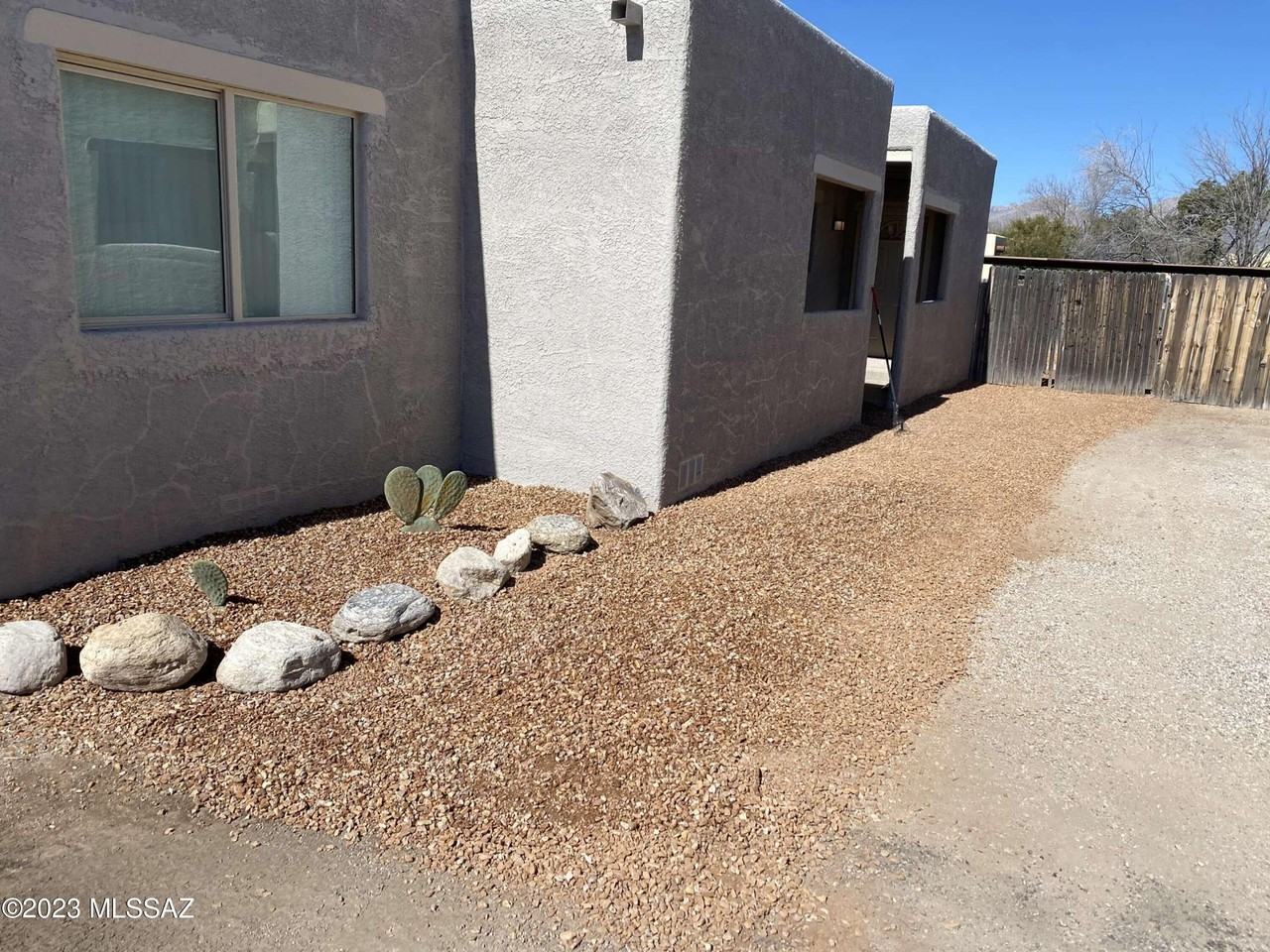 3325 E Blacklidge Dr #3325 - Photo 3 of 16