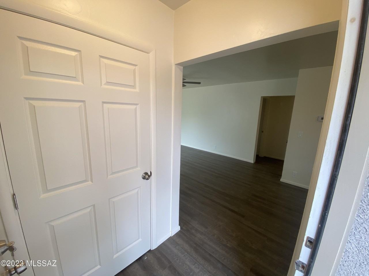 3325 E Blacklidge Dr #3325 - Photo 4 of 16