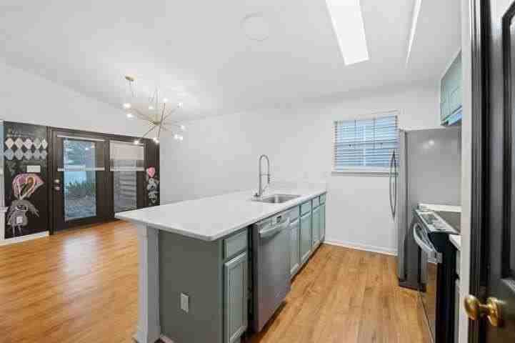 4517 Eltham Park - Photo 6 of 28