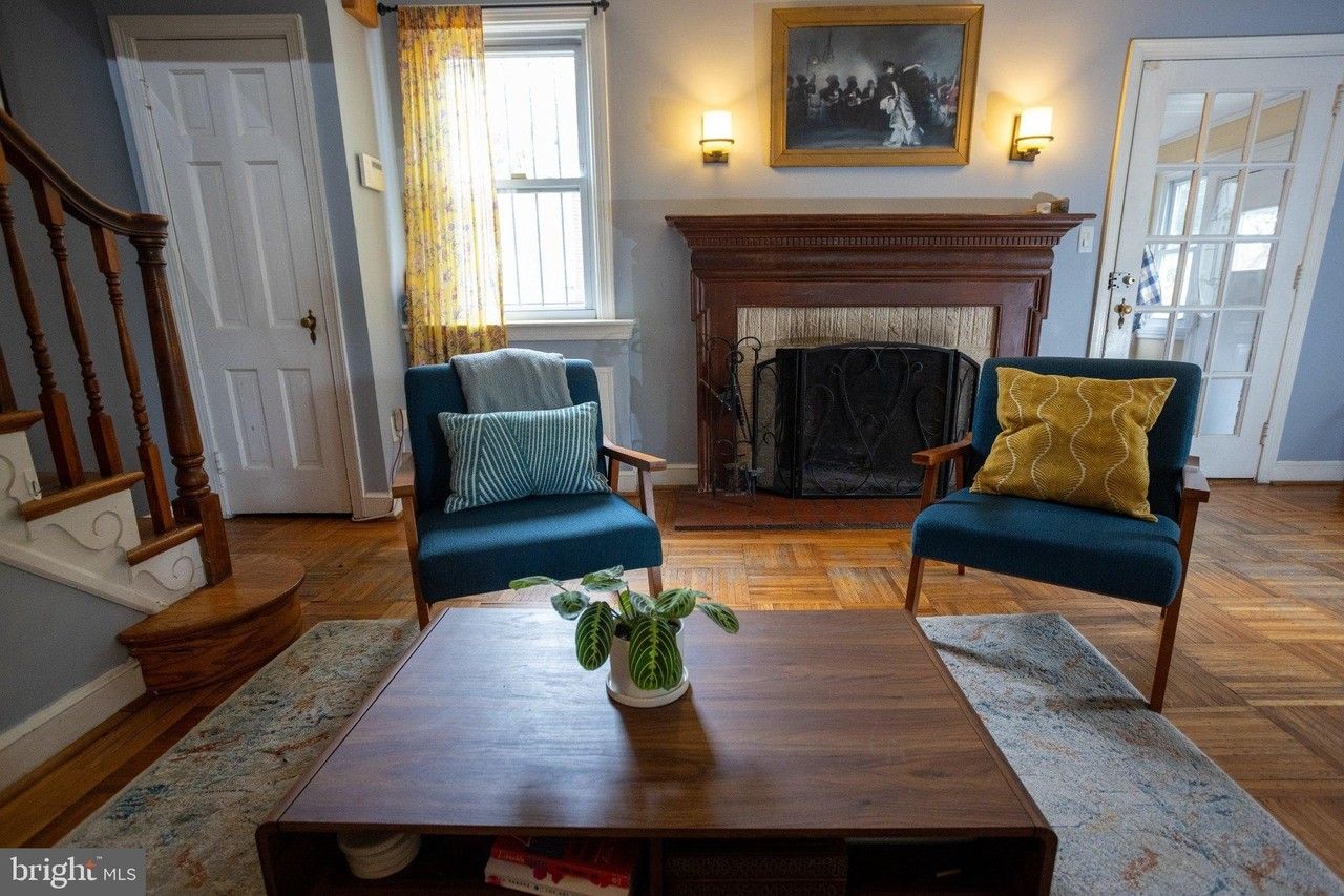 1446 Montana Ave Ne - Photo 4 of 25