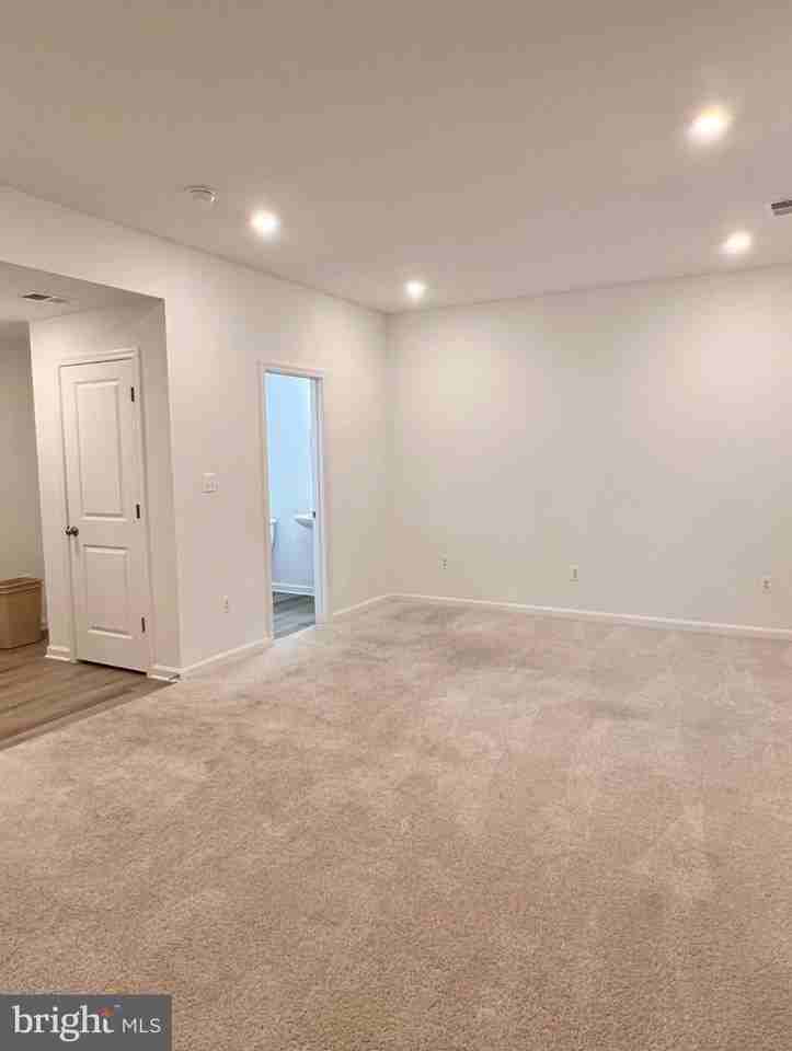 357 Andrew Ct - Photo 2 of 47