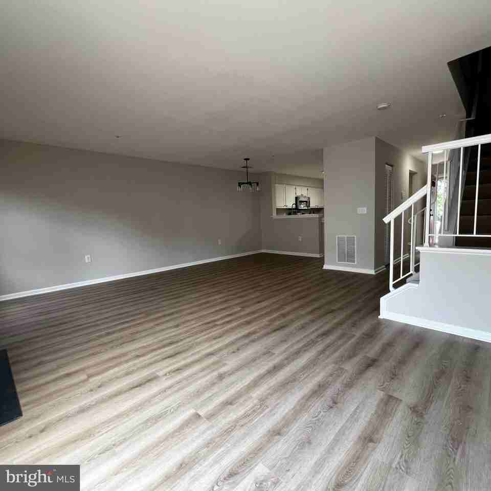 2457 Nantucket Dr - Photo 7 of 27