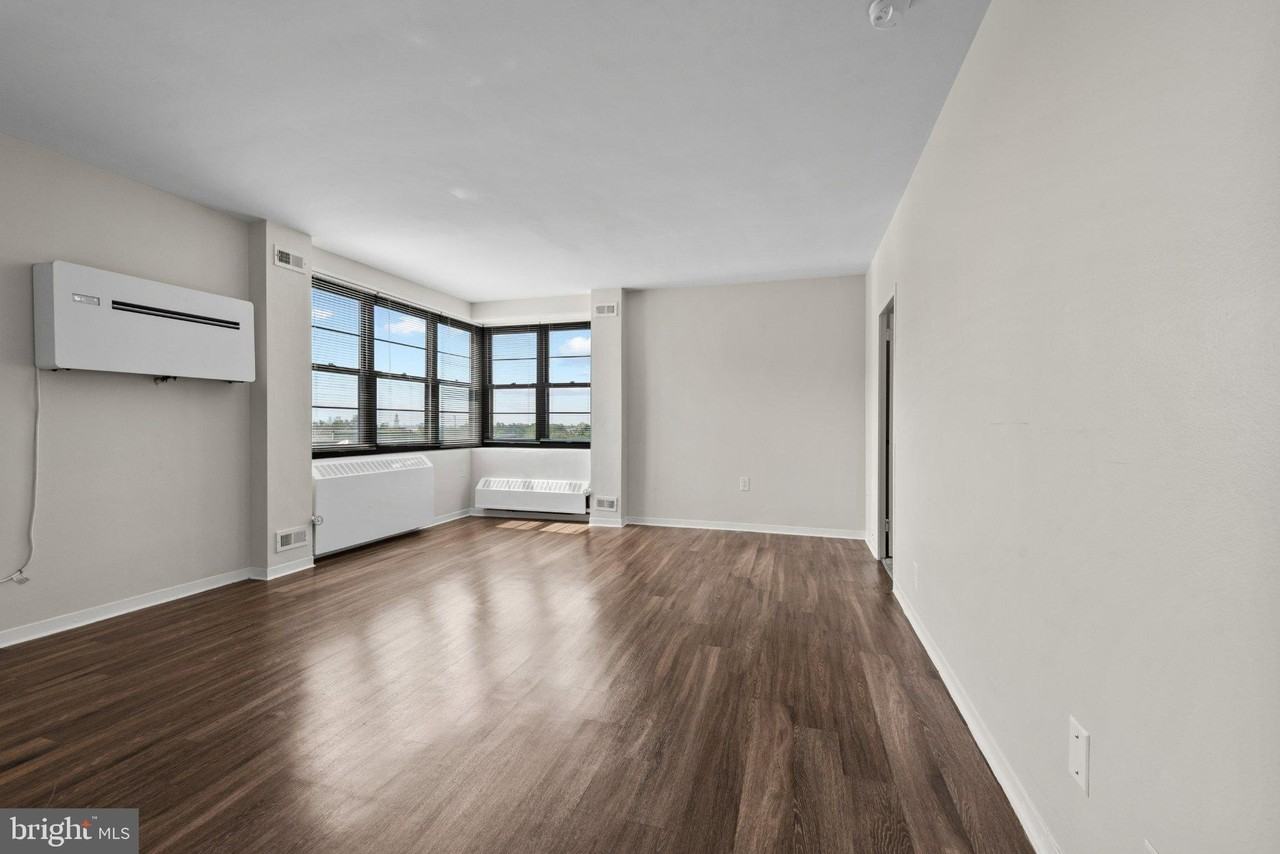 116 W University Pkwy #1018 - Photo 4 of 27