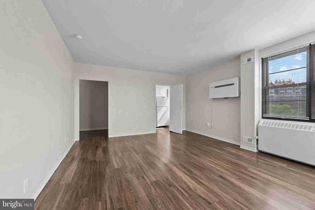 116 W University Pkwy #1018 - Photo 6 of 27