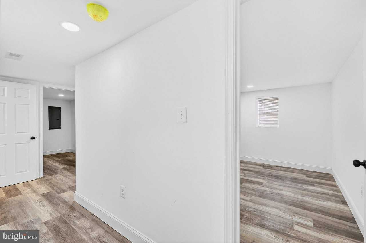 2500 W Franklin St - Photo 7 of 32