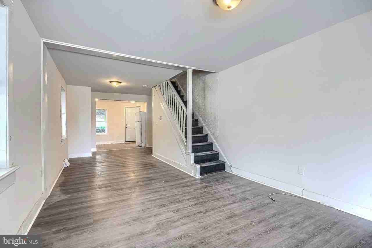 7621 Cypress Ave - Photo 4 of 18