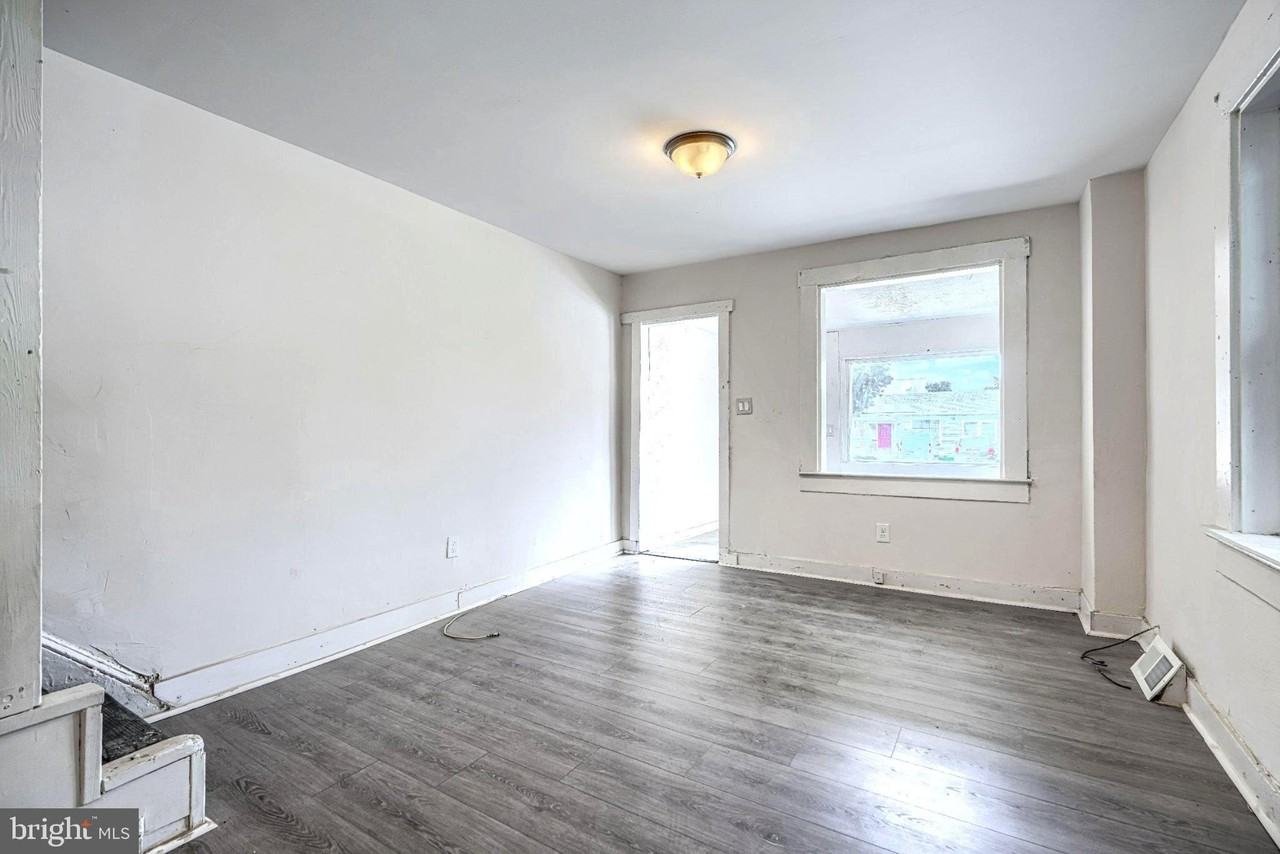 7621 Cypress Ave - Photo 5 of 18