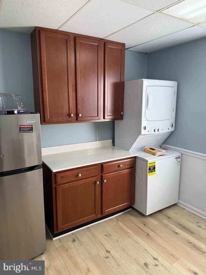 301 Washington St #1 - Photo 2 of 5