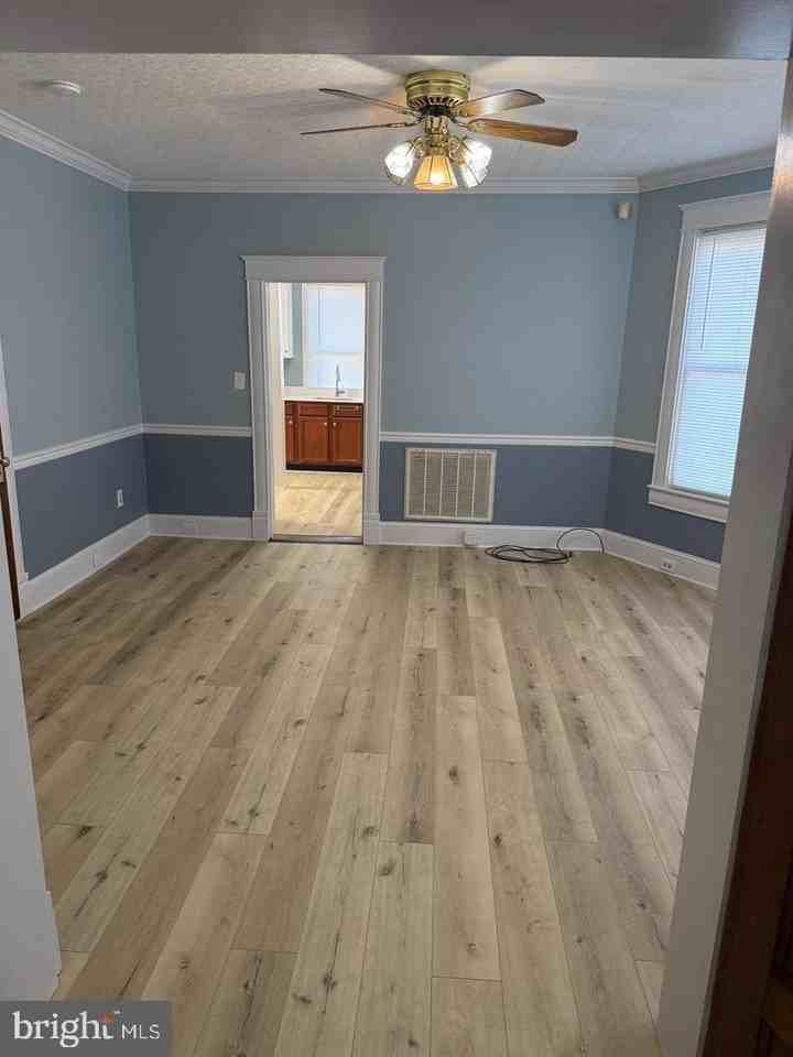 301 Washington St #1 - Photo 5 of 5