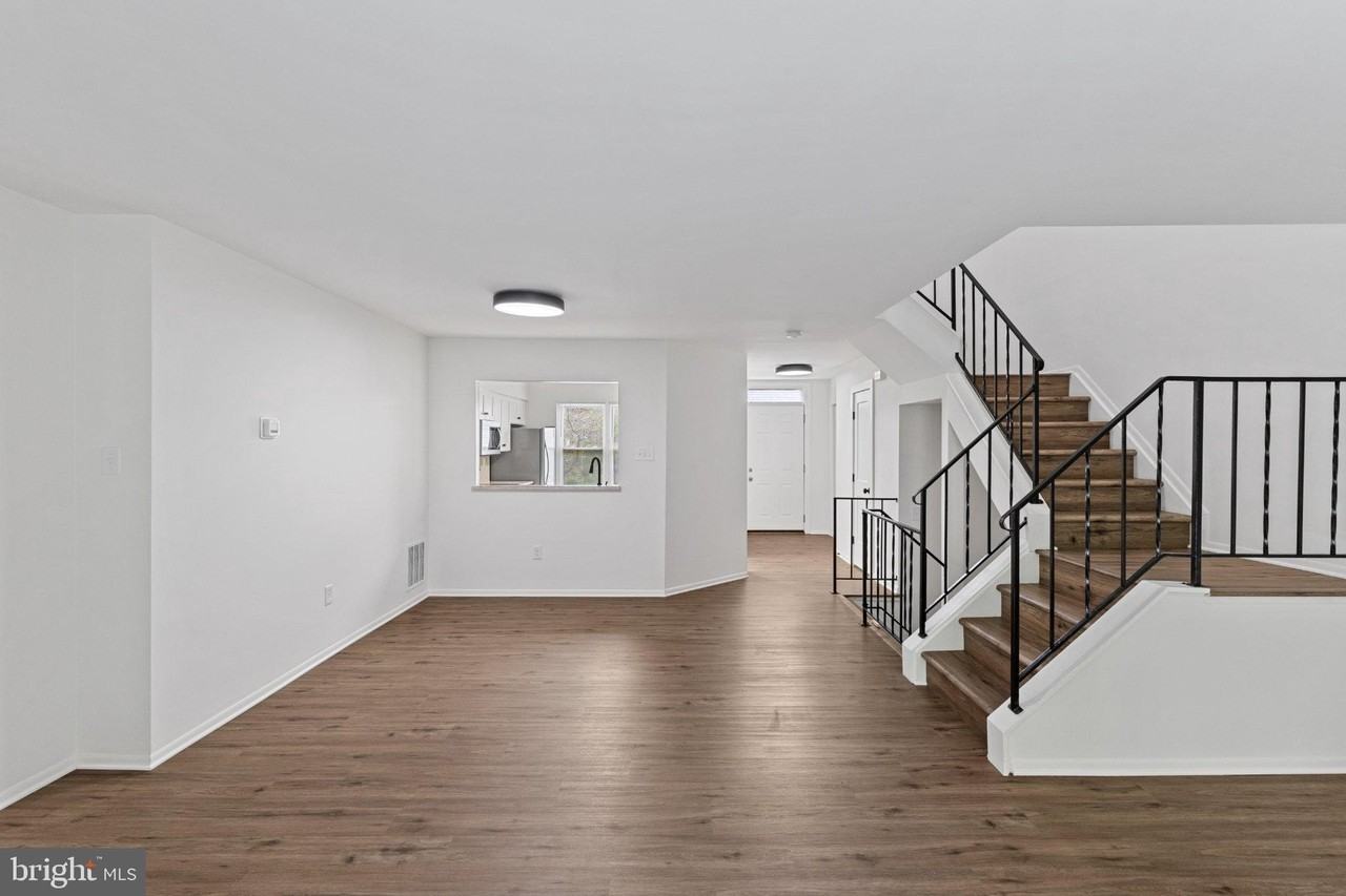 6082 Majors Ln - Photo 6 of 29