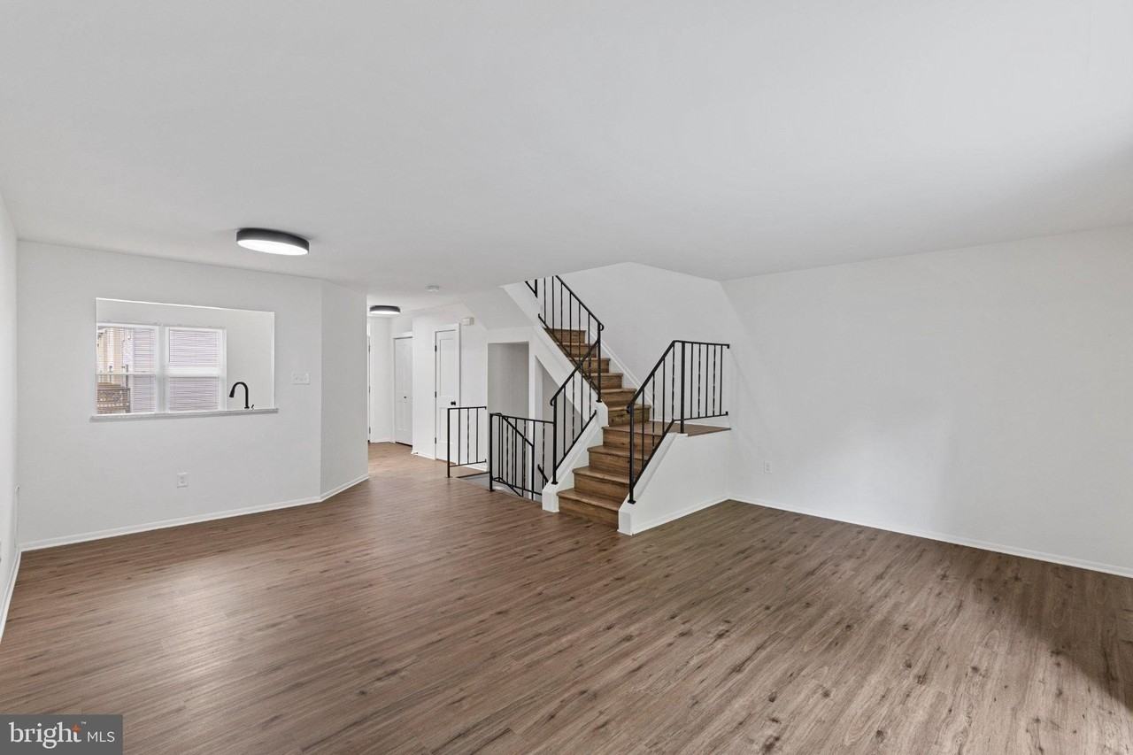 6082 Majors Ln - Photo 7 of 29