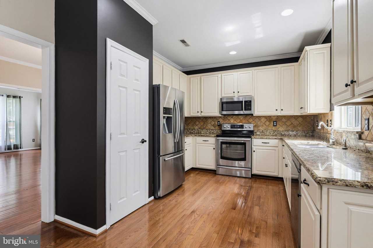 4 Summit Ridge Ct - Photo 4 of 35