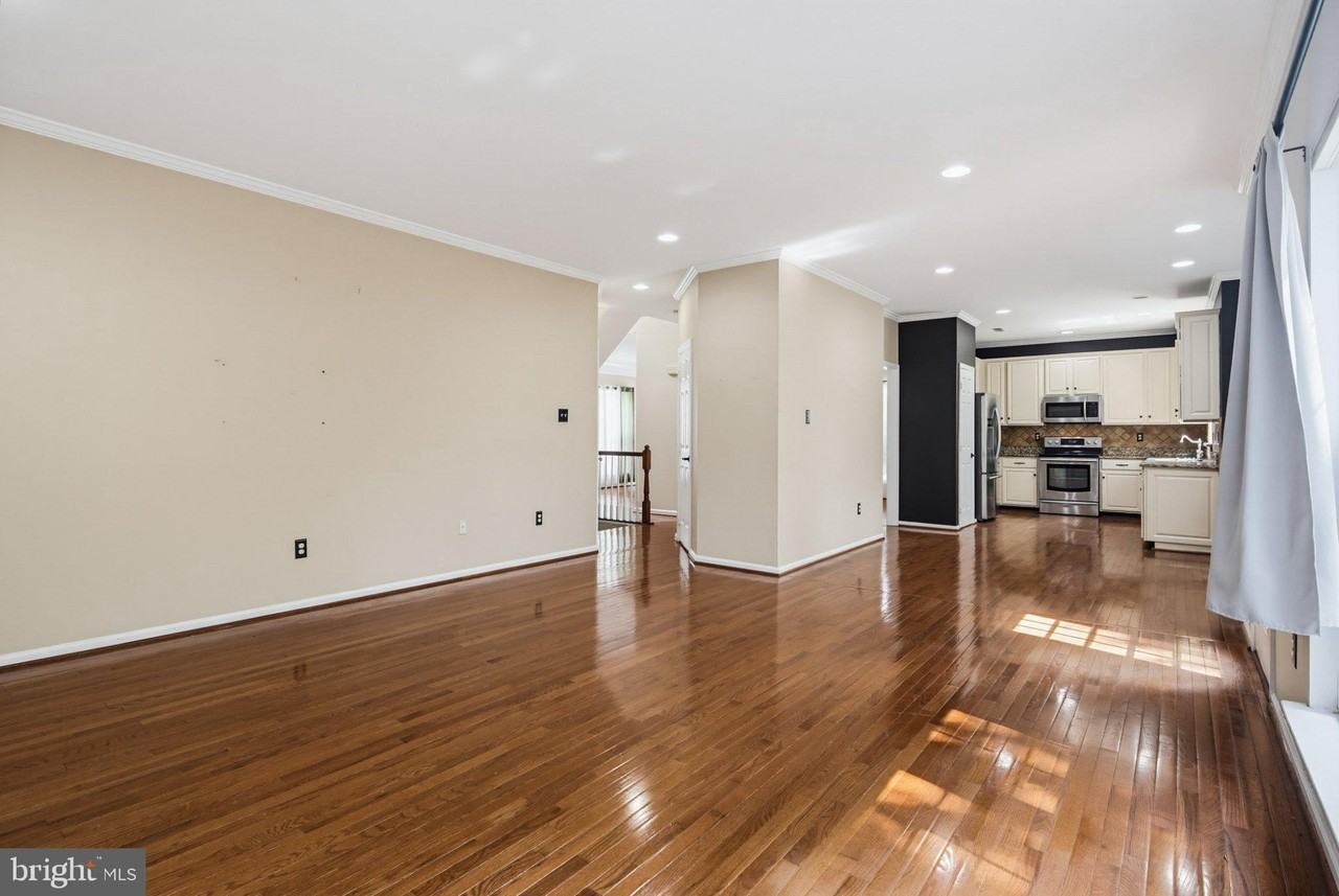 4 Summit Ridge Ct - Photo 6 of 35