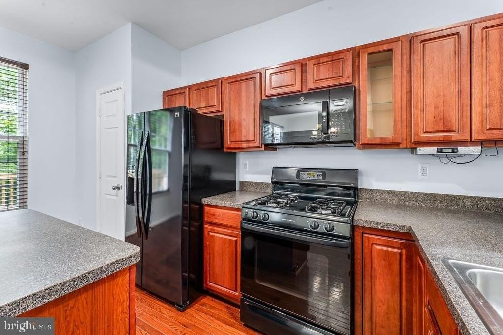 10010 Juniper Dr - Photo 5 of 25