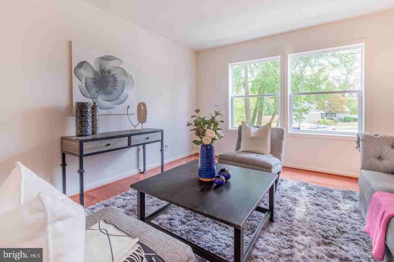 2024 Evansdale Dr - Photo 4 of 42