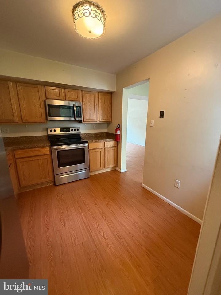 109 Poplar Ct - Photo 4 of 10