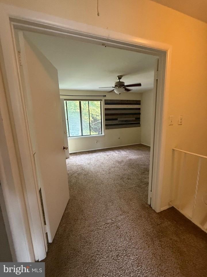 109 Poplar Ct - Photo 7 of 10